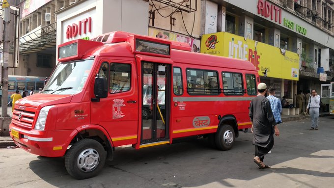 BEST AC Bus in Andheri (Karthik Nadar/Twitter)