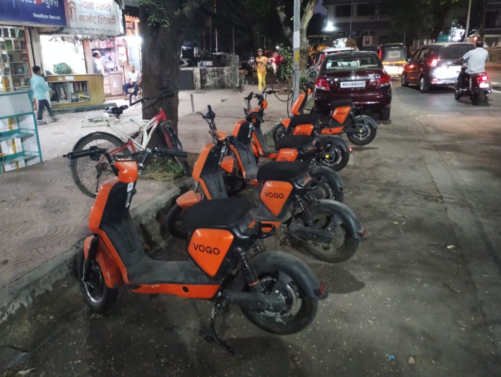 VOGO Scooters parked at Salviwadi, Mithagar Road, Mulund East  (Photo: Gandharva Purohit for BESTpedia)