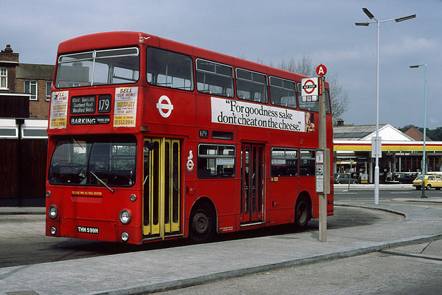 DMS1599 stands in the station on a 179 service to Barking at Chingford Bus Station on 19 April 1980. (Photo: Martin Addison / Chingford Bus Station / CC BY-SA 2.0)